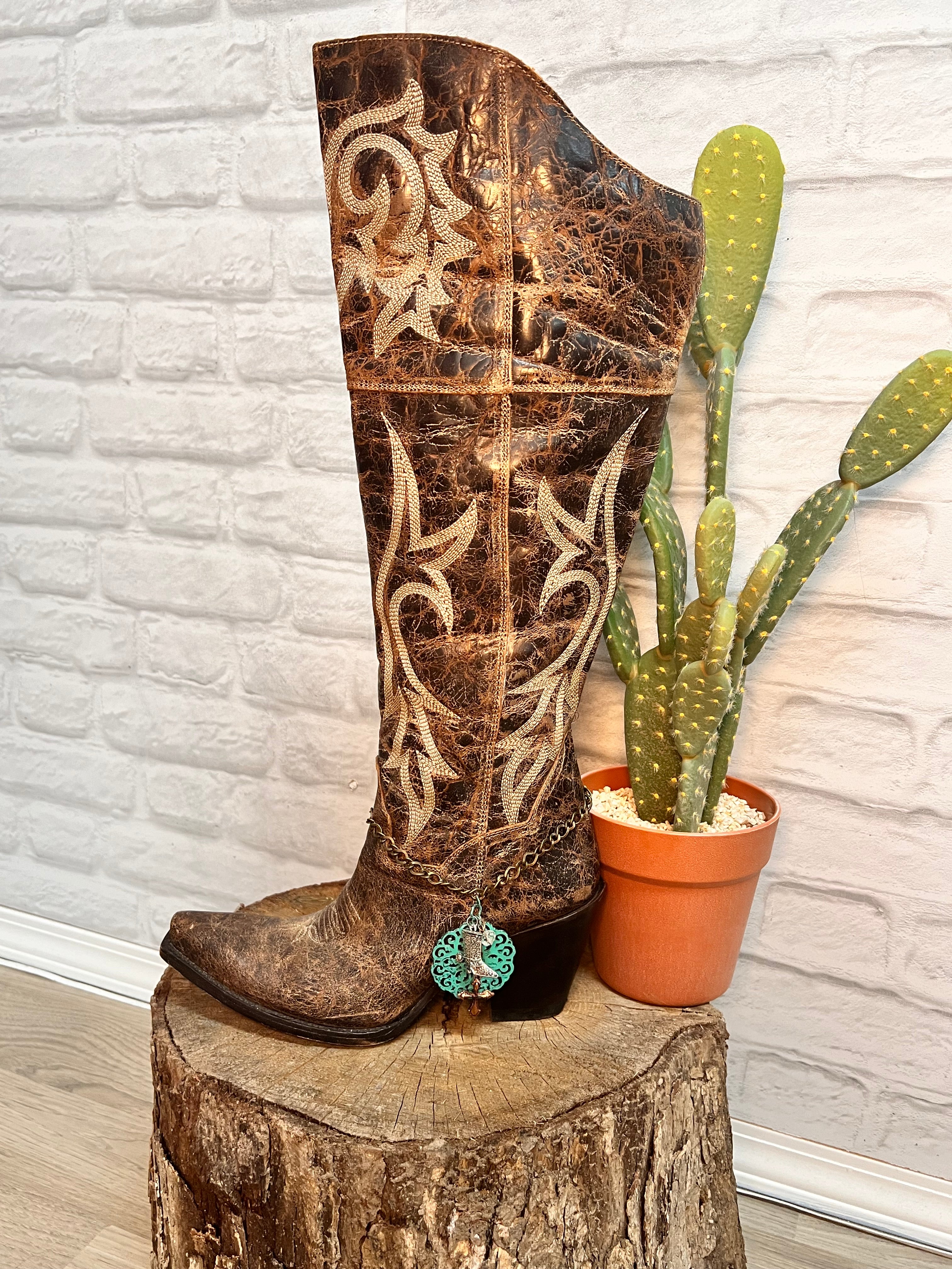 Western Boot & Floret Charm