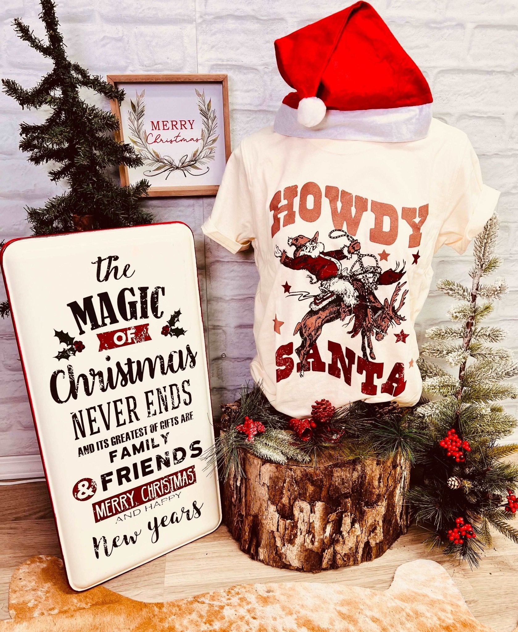 Buckin HOWDY Santa Tee - Roaming Gypsy Boutique