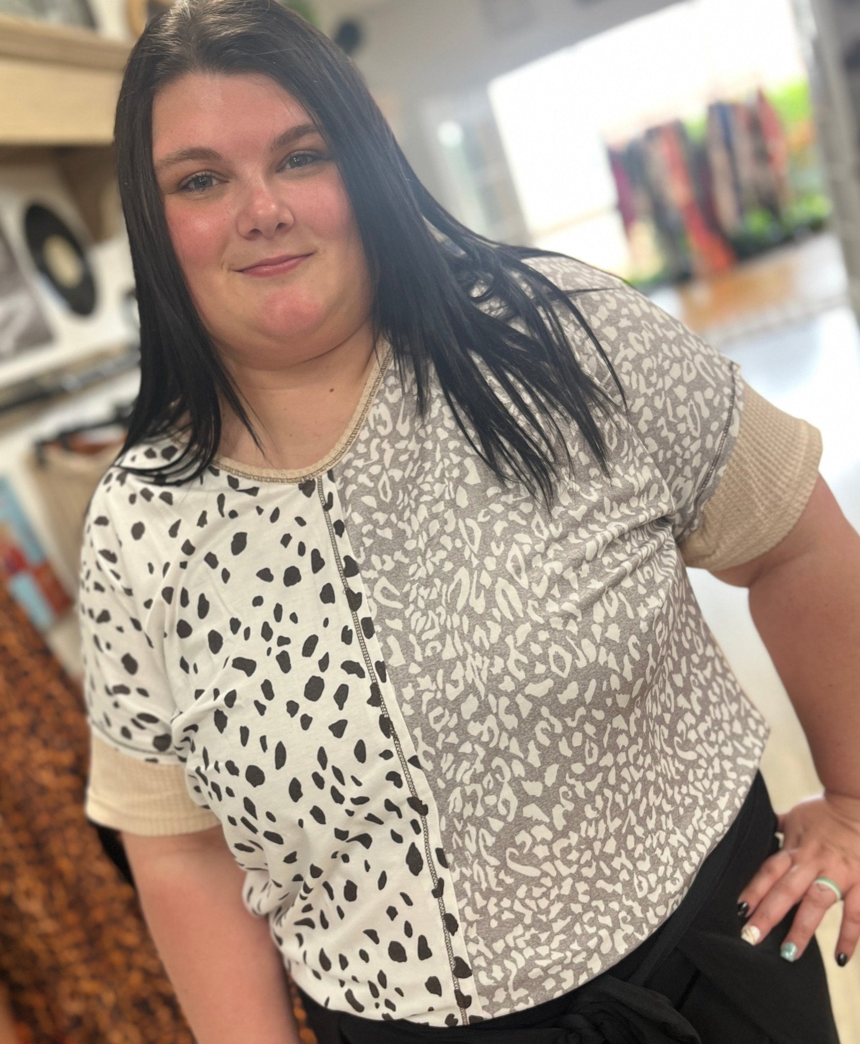 Curvy Contrast Leopard Top - Roaming Gypsy Boutique