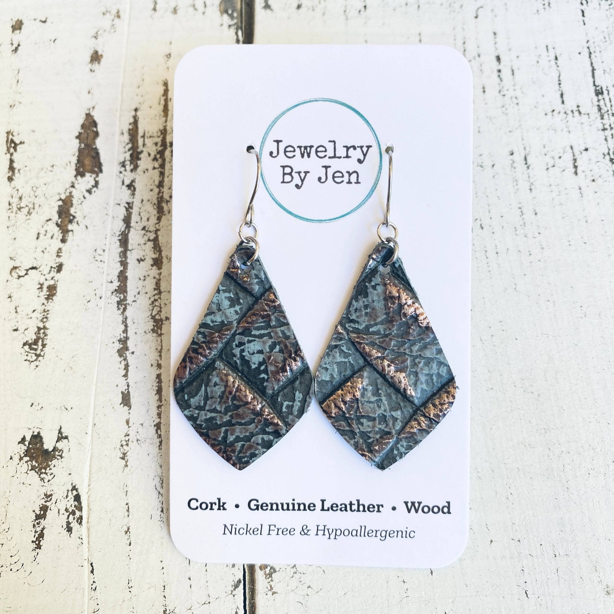 Elegant Teardrop (Small): Brick Weave - Roaming Gypsy Boutique